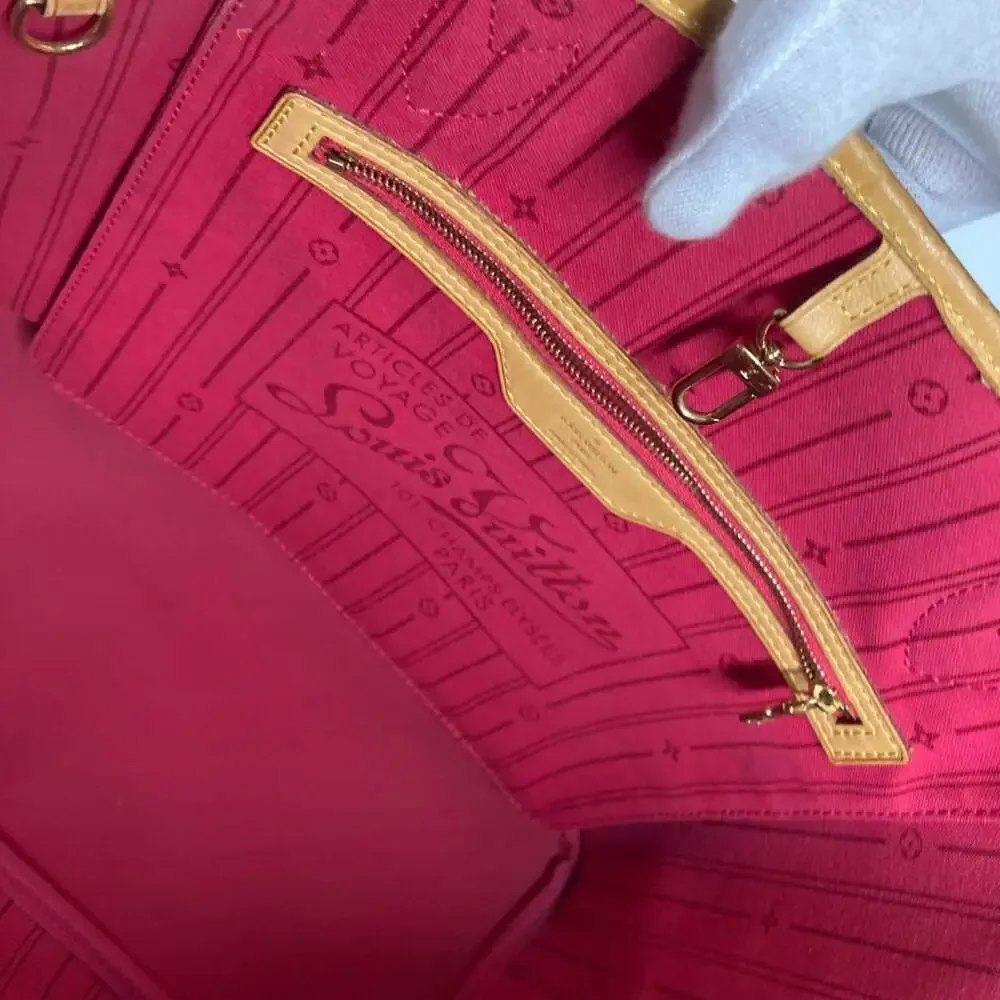 LOUIS VUITTON Brown Monogram Canvas Neverfull MM Shoulder Bag